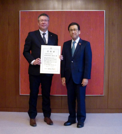 北海道信用金庫経営者大学同窓会昭和会からの寄付に対する感謝状贈呈式