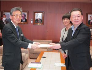 定期監査報告書手交式