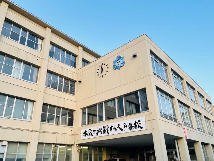 札幌新陽高校校舎写真