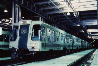 地下鉄南北線の車両（2000形）の写真
