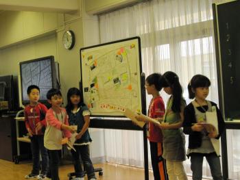 マップ発表の様子（共栄小学校）