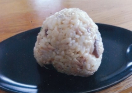 さばマヨと大葉のおにぎり