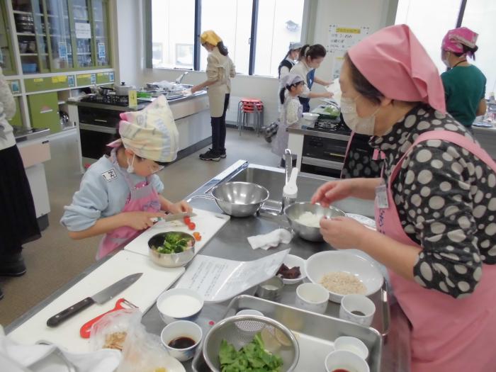 親子料理教室の様子