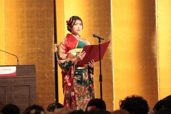 出席者のお礼の言葉の様子