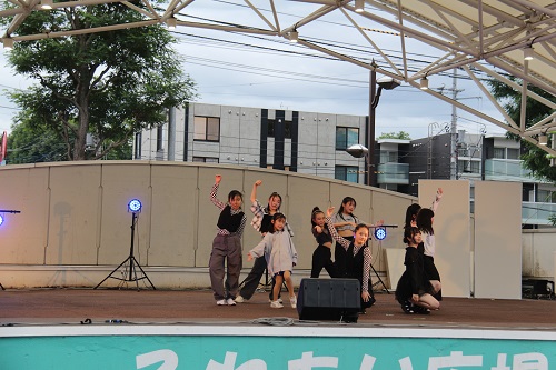ダンス＆歌唱パフォーマンス
