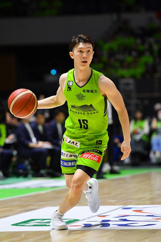 島谷怜選手のプレー姿