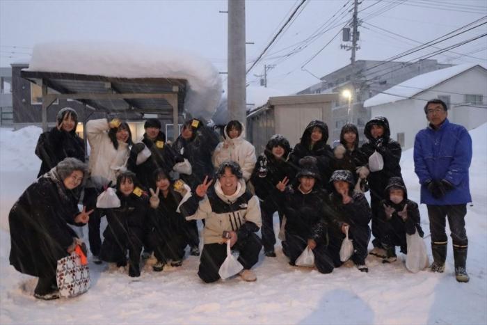写真：静修高校除雪ボランティア1