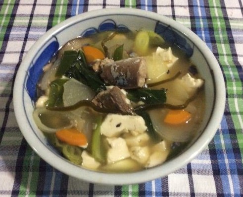 サバ缶と根菜の醬油汁