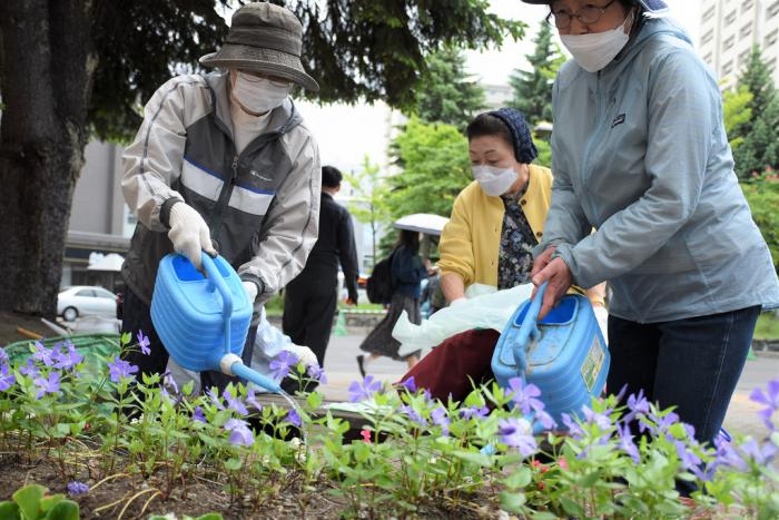 花植えの様子4