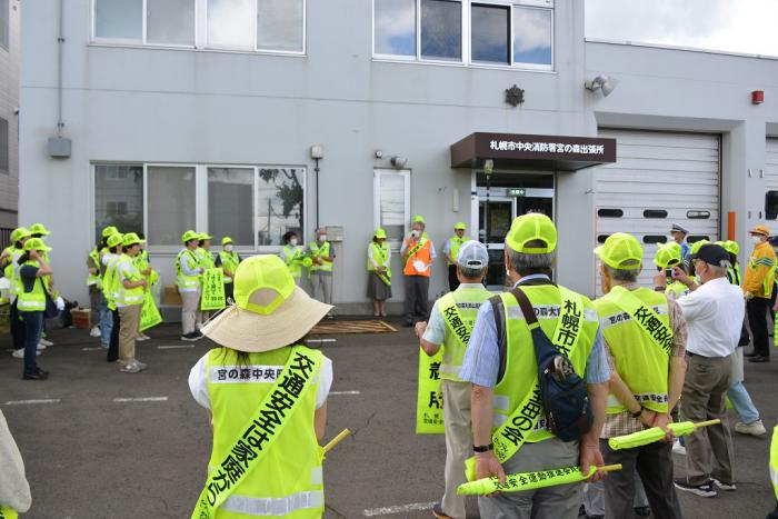 街頭啓発の様子3
