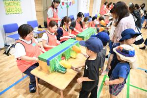 わにわにパニックを楽しむ子どもたち