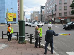 交通安全街頭啓発の様子