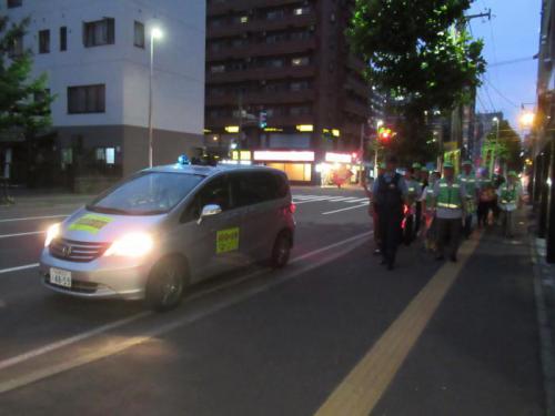 夜間パトロールの様子