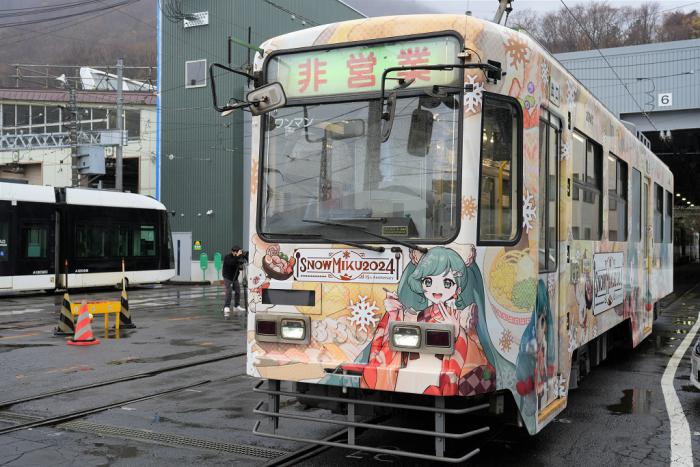 雪ミク電車2024