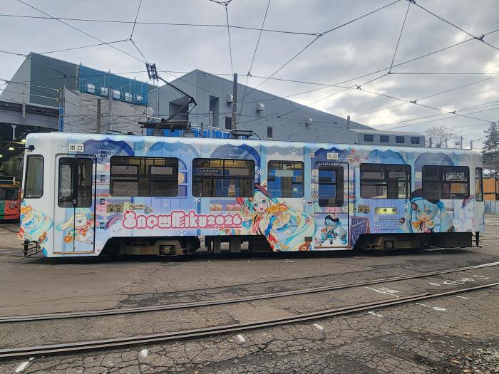 雪ミク電車外装3