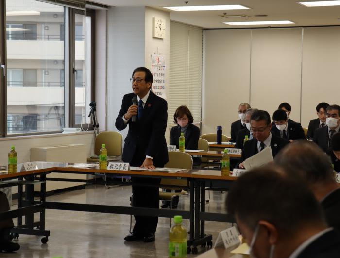 意見交換をする市長