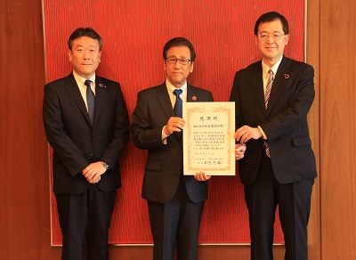 株式会社北海道銀行からの寄付に対する感謝状贈呈式の様子