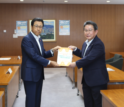 R5年度オンブズマン活動報告書手交式
