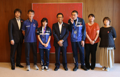 2025年スペシャルオリンピックス冬季世界大会・トリノで入賞された伊藤　友里選手と曽我部　永遠選手がお越しになりました