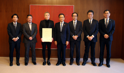 ソリトン・コム株式会社からの寄付に対する感謝状贈呈式を行いました