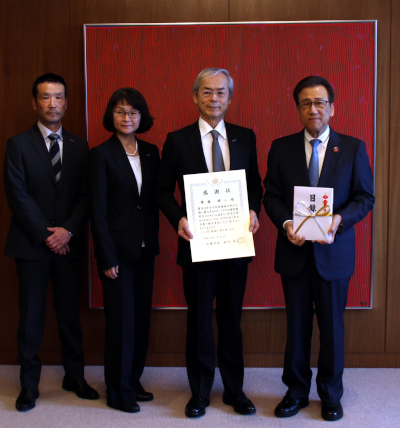 「特別奨学基金」への寄付に対する感謝状贈呈式を行いました