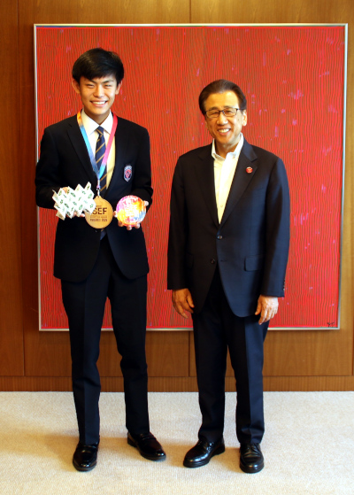 国際科学研究コンテスト「Regeneron ISEF 2026」で受賞された栗林　輝さんがお越しになりました