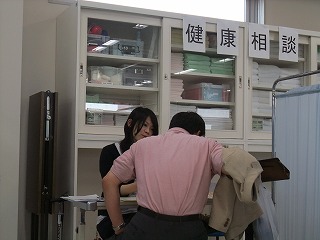 健康相談「メタボ対策には生活習慣の改善を」
