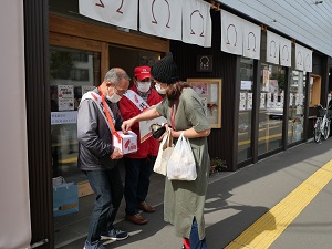 募金の様子2