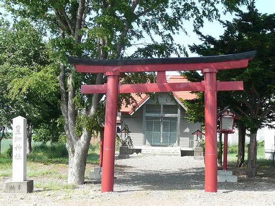 「この辺りを豊かな畑に」との思いが込められている豊畑神社