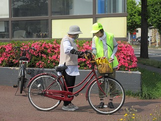 自転車啓発の模様（札苗地区）