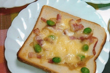 枝豆のピザトーストの写真