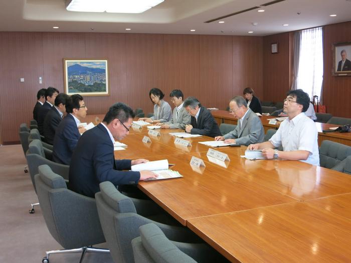 第2次札幌市環境基本計画の策定に係る最終答申手交式の写真