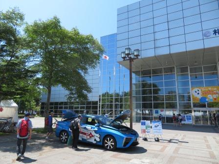 厚別区民まつりで燃料電池自動車展示の様子