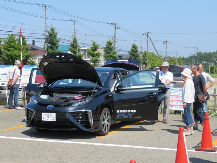 北海道庁が保有する燃料電池自動車の写真