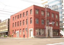 旧藪商事会社ビルの写真