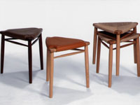h.o.スツール（木製の椅子）