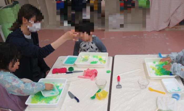 はるにれ学園感触遊び