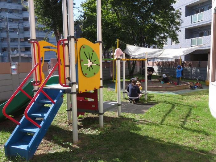 はるにれ学園園庭遊び