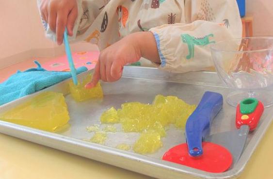 感触遊び1（かしわ）