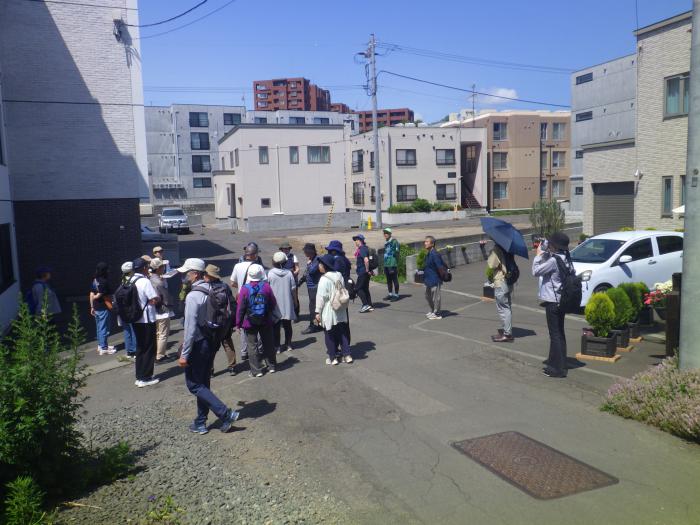 かつての河川跡が感じられる不整形な土地