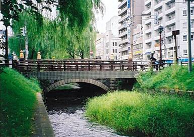 石造アーチ橋1