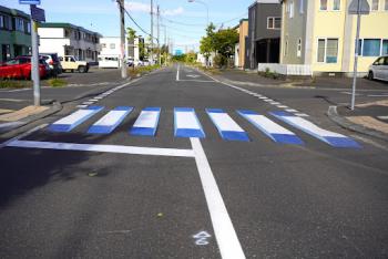 トリックアート横断歩道設置状況