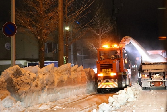 幹線道路の排雪01