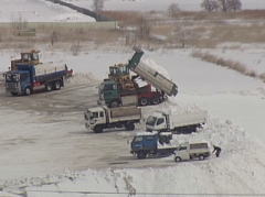 雪たい積場への運搬