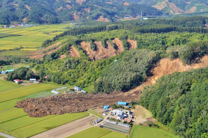 厚真町冨里地区の被災後の様子