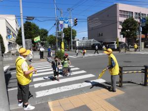 交交通安全指導風景2（幌北小学校付近交差点）