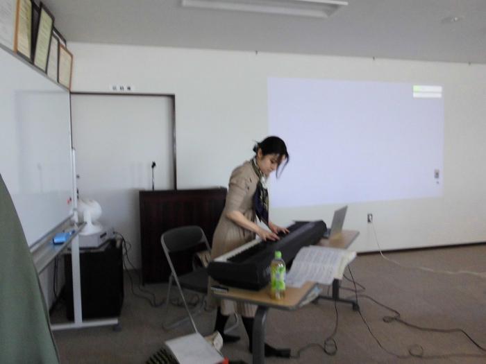 講師の演奏の様子