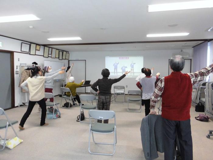 動画を見ながら体操