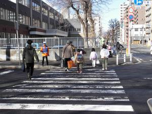 ドライバーに元気に安全運転を呼びかけます