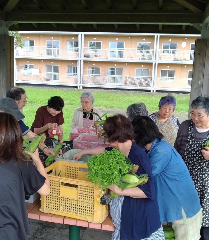 野菜マルシェの様子